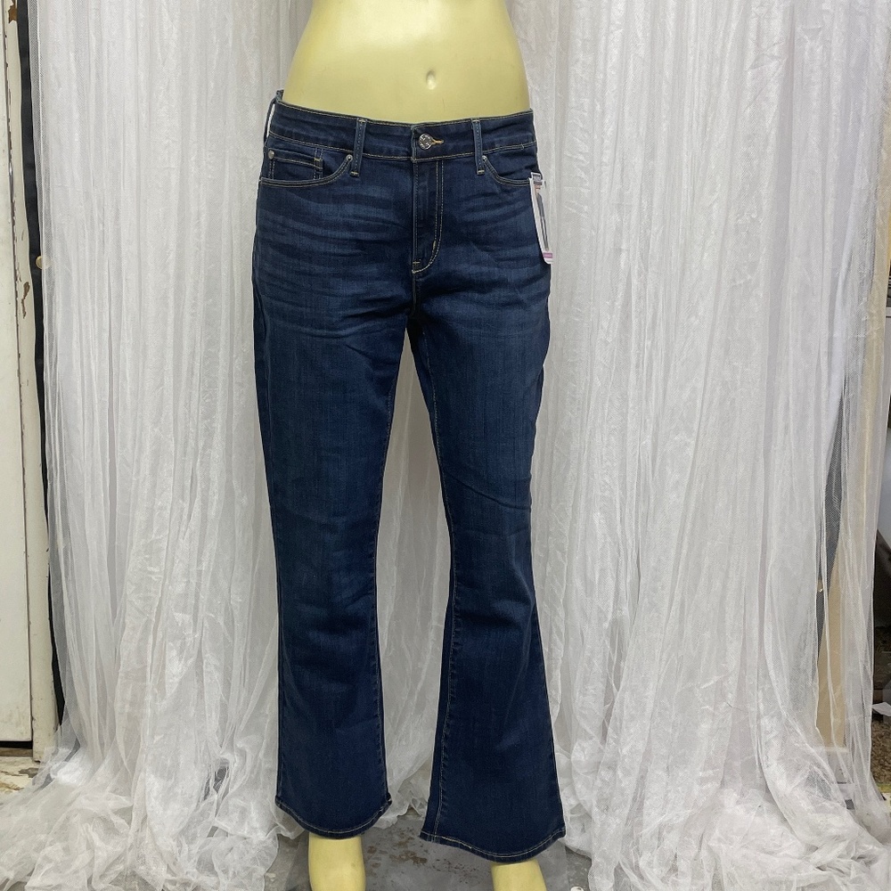 NWT   Denizen from Levi's  Mid Rise Bootcut